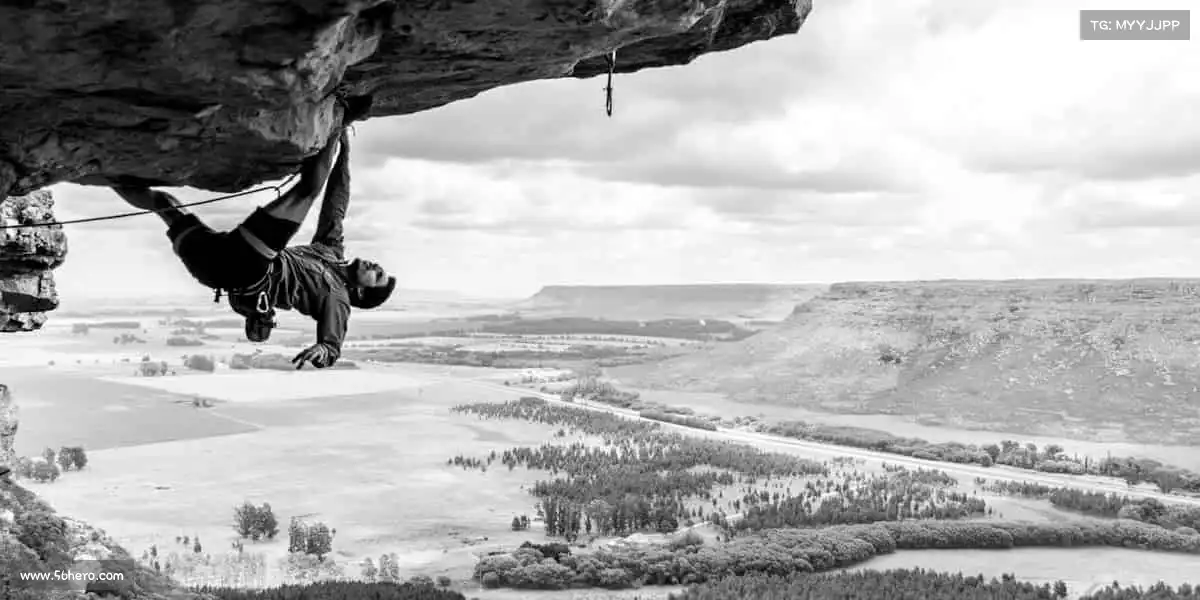 milan米兰🥌冰壶滑行的轨迹,是冷静与策略的优雅博弈!